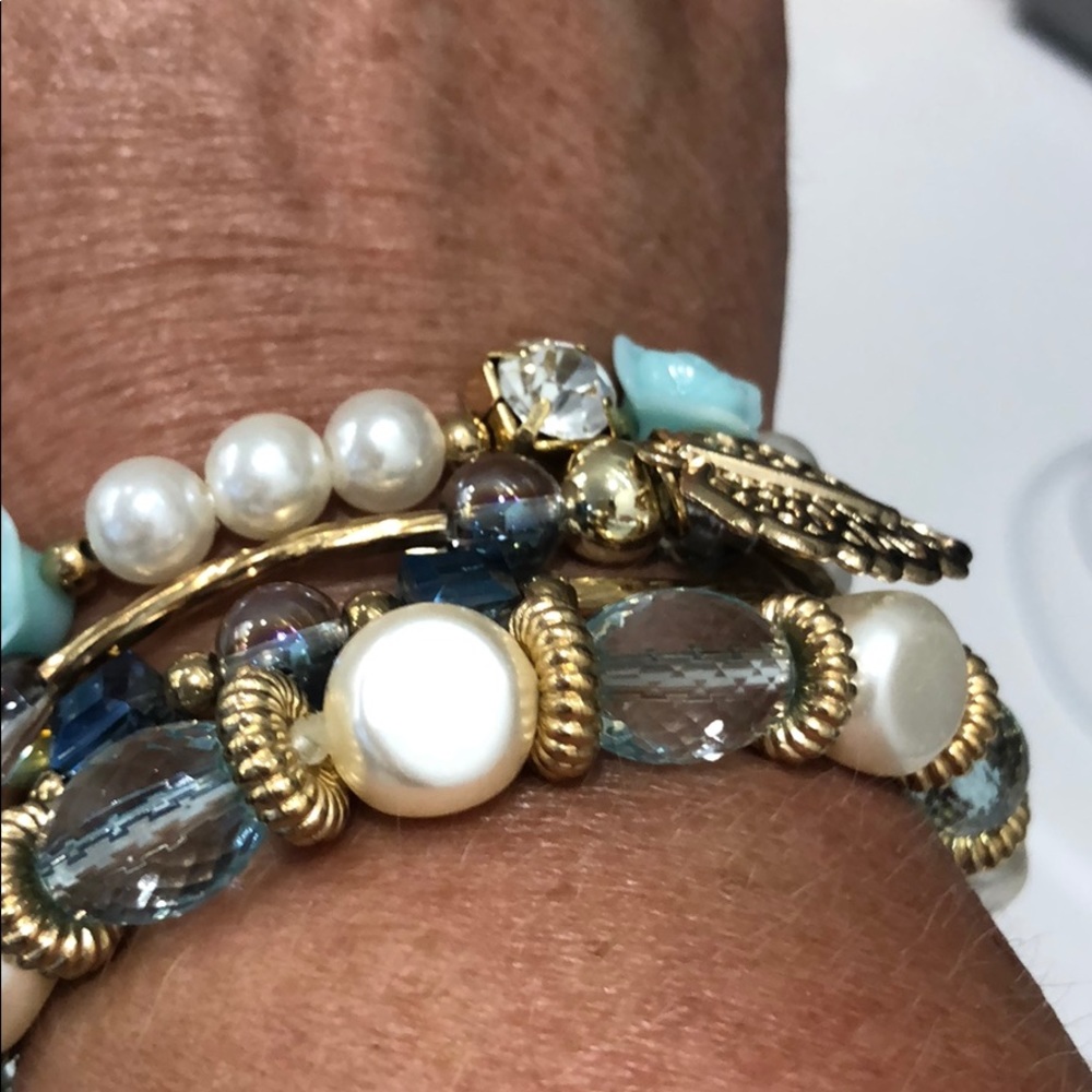 Beautiful set of 4 beaded bracelets